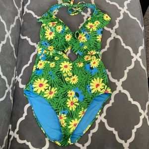 aerie Summery Floral One Piece Swimsuit 💚 🌻